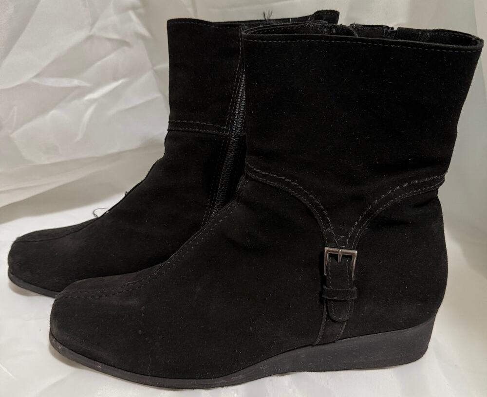 La Canadienne Buckle Ankle Boots Suede Waterproof Flat, Black, Size 9.5